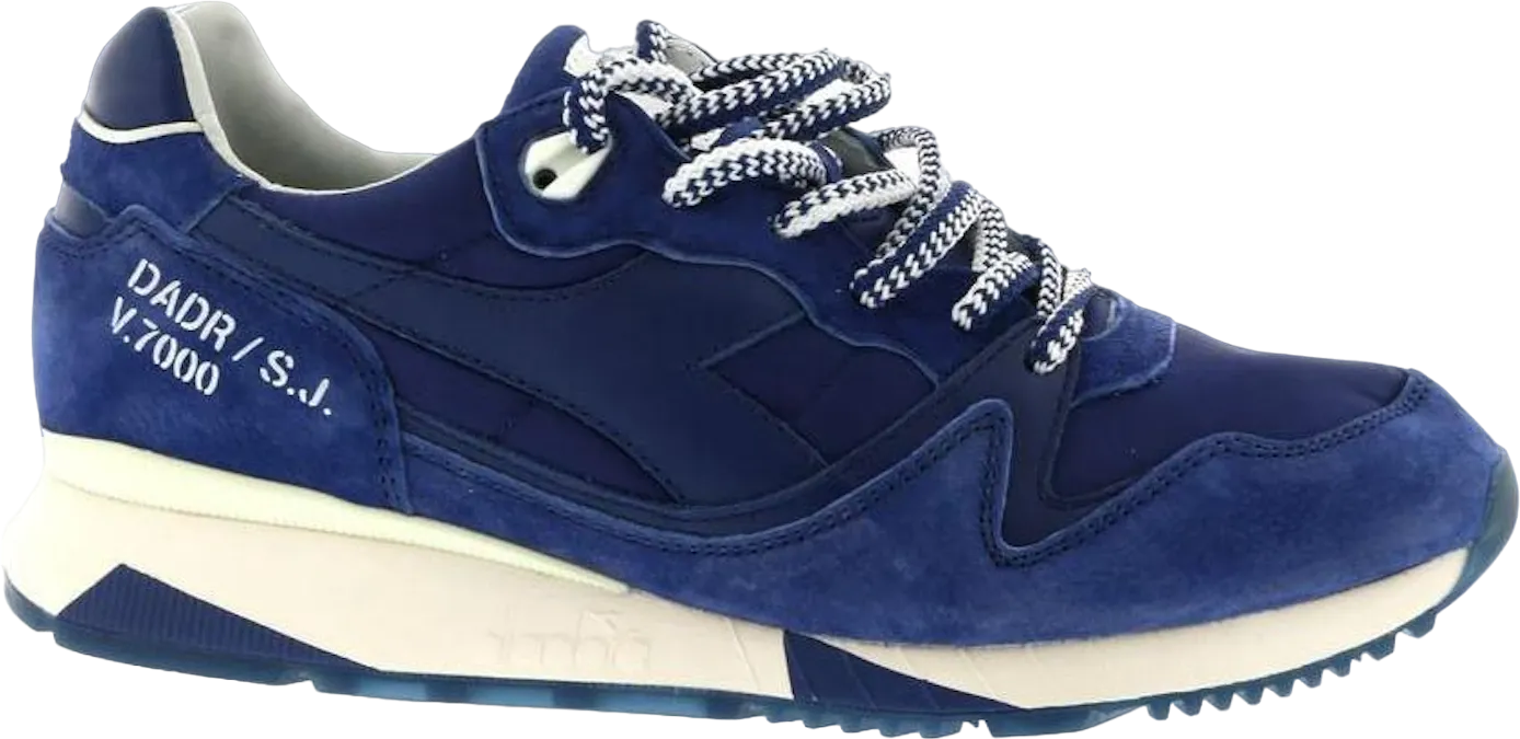 Diadora V7000