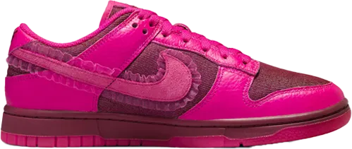 Nike Dunk Low Valentine’s Day