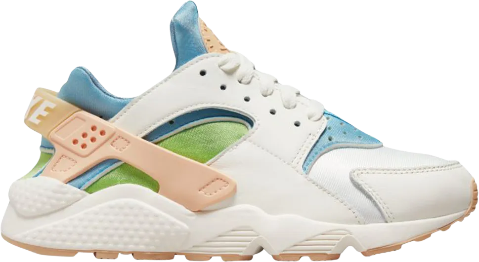 Nike Air Huarache SE in Vivid Green