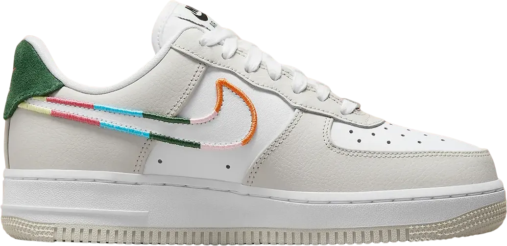 Nike Wmns Air Force 1 07 Se All Petals United