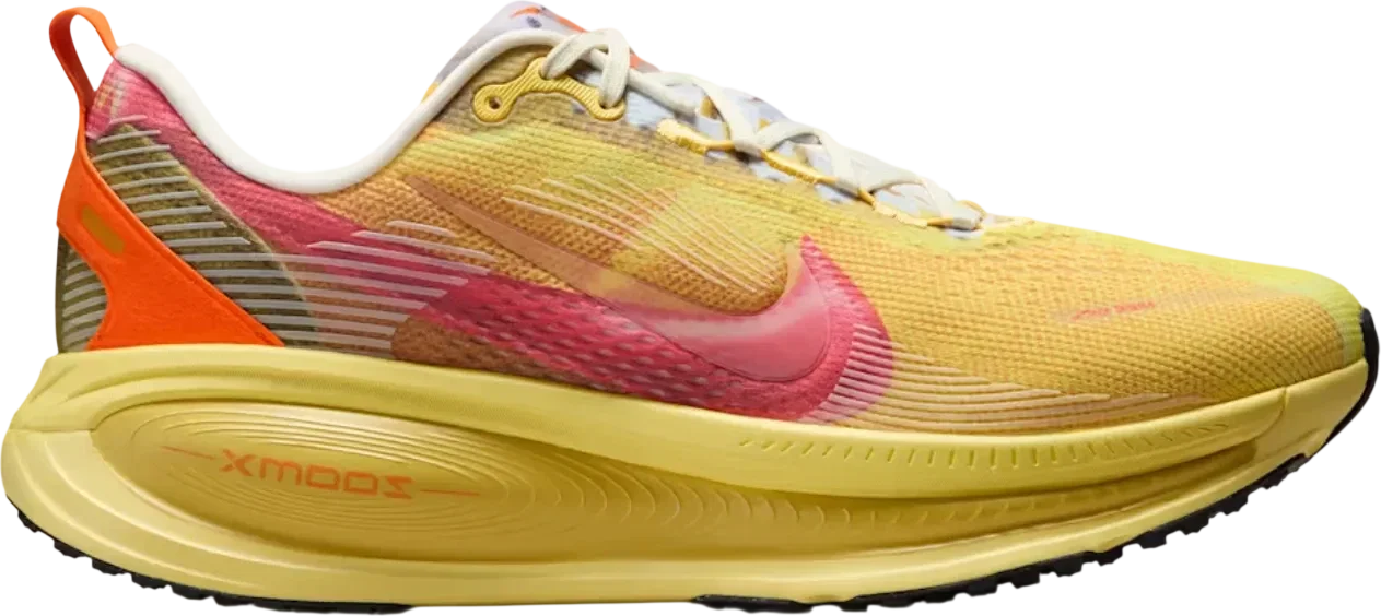 Nike Vomero 18 International Running Pack