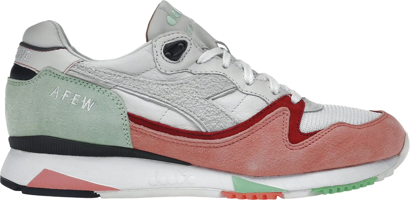 Diadora V7000