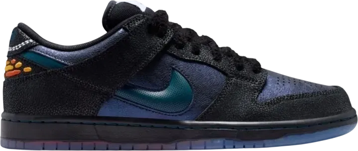 Bluetile Skateshop x Nike SB Dunk Low Monarch
