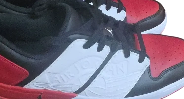 Air Jordan 1 Nu Retro Low Chicago