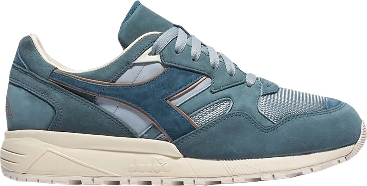 Diadora N9002